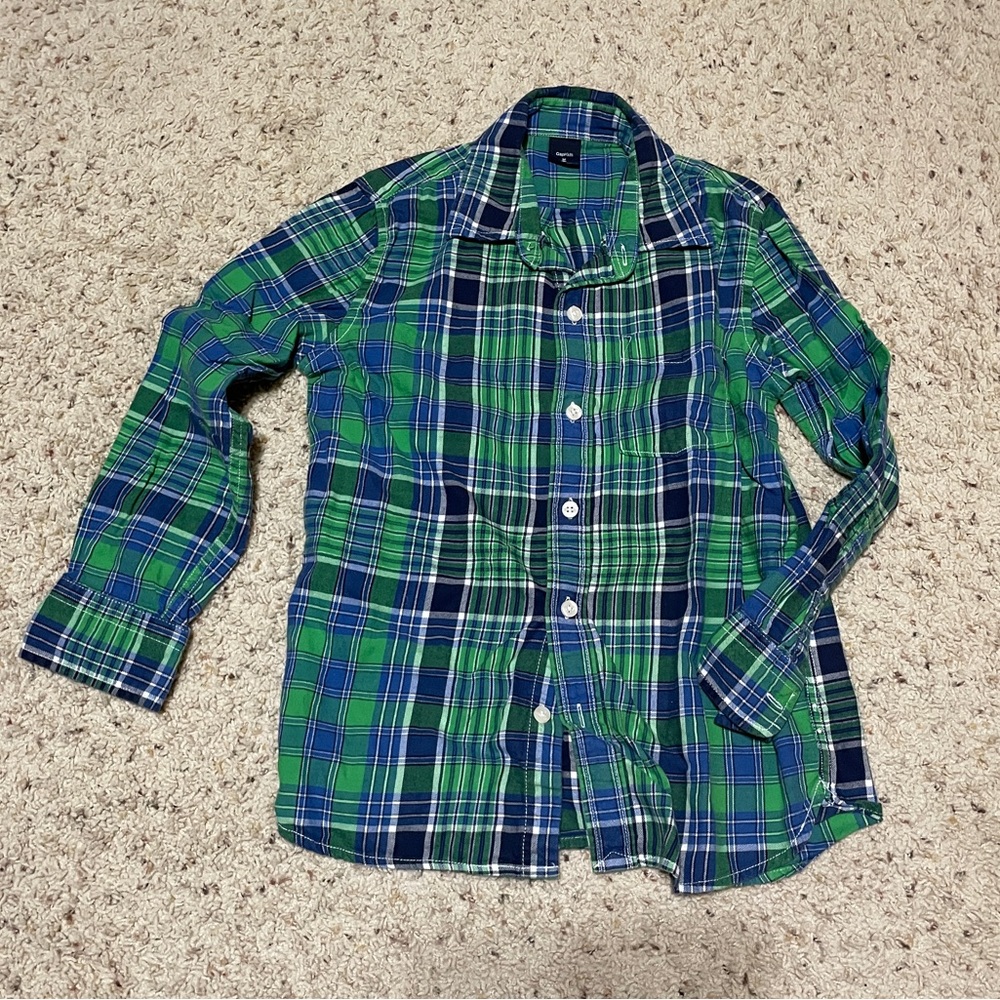 GapKids Medium (8) button up plaid shirt